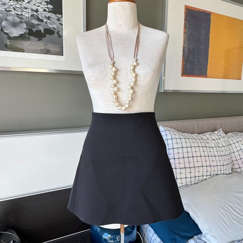 COS Basic Short A-line Black Mini Skirt Classic Minimalist Stretch Waist SMALL